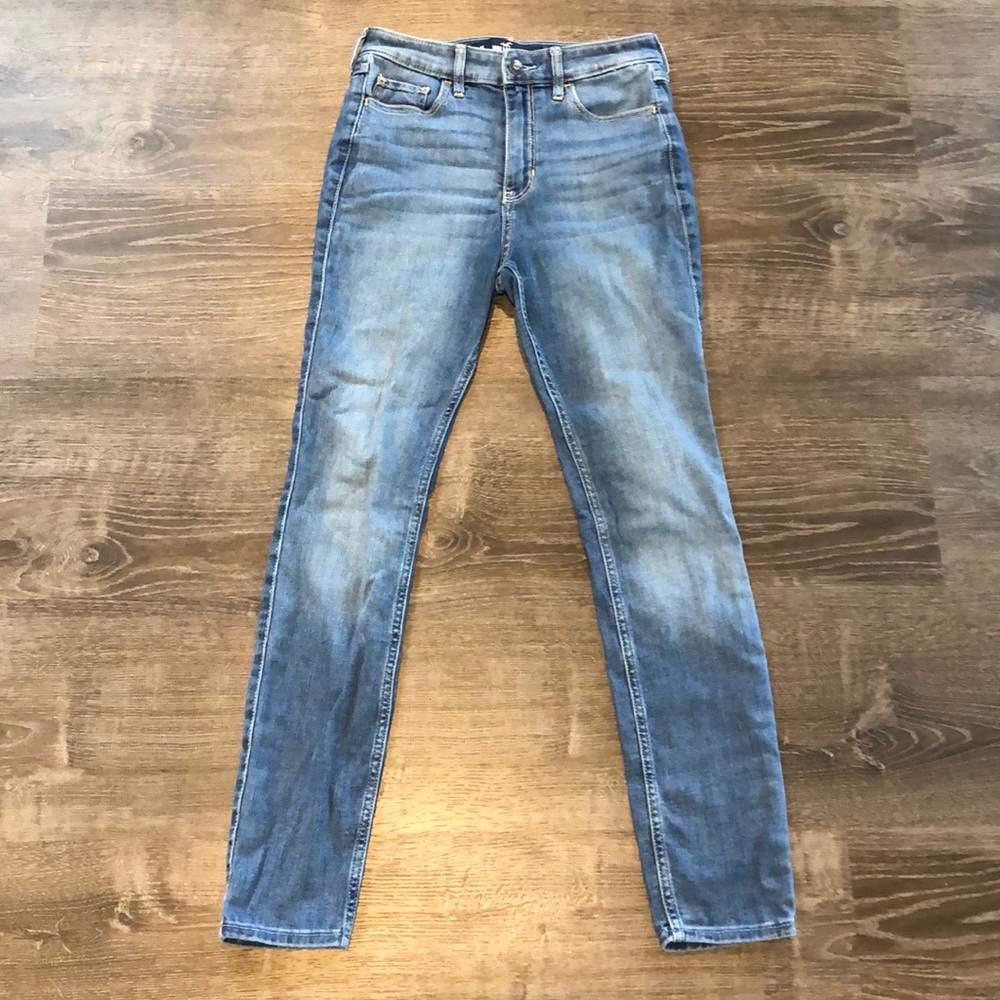 Juniors hollister jeans 👖